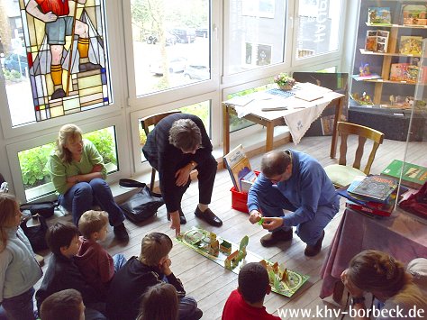 Bild 7 Weihnachtsausstellung  Hauptsache,es klappt! - Führung für Schulklassen sowie Bastelnachmittage für Kinder