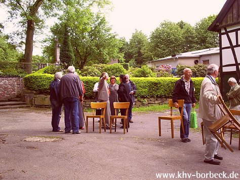 Bild 8 Ausstellungseröffnung der Ausstellung Rauminstallation auf dem Steenkamp-Hof