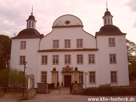 Bild 2 zur Galerie: Der KHV besichtigt das restaurierte Schloss Borbeck